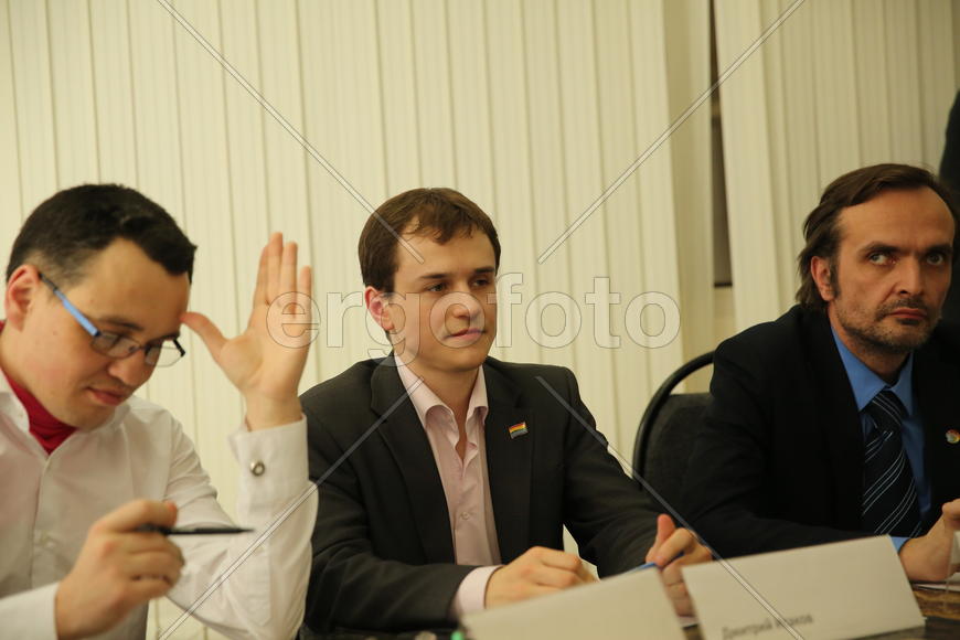 Справа Игорь Кочетков, слева 