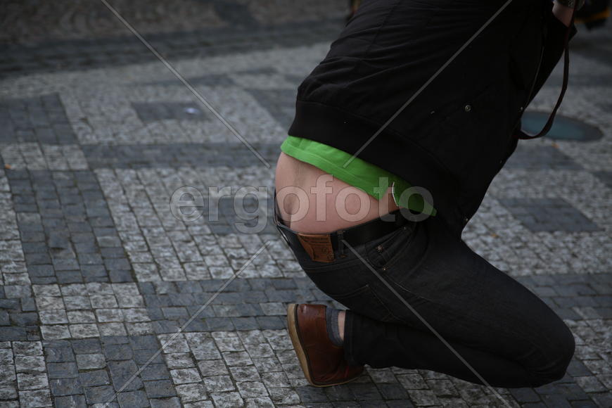 Странная мода - открытая задница