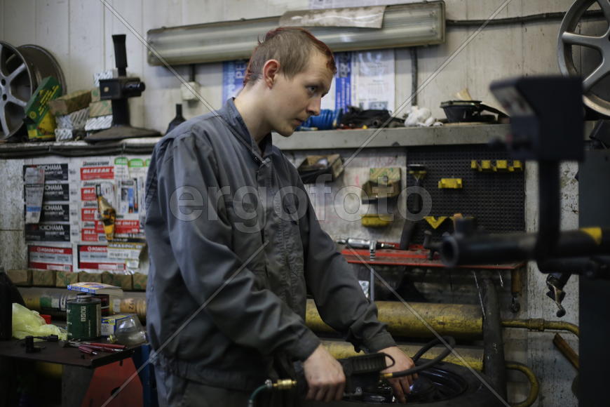 Автослесарь