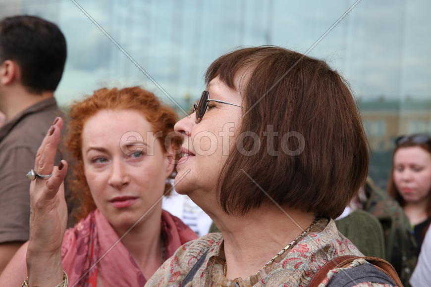 Мама Антона Носика