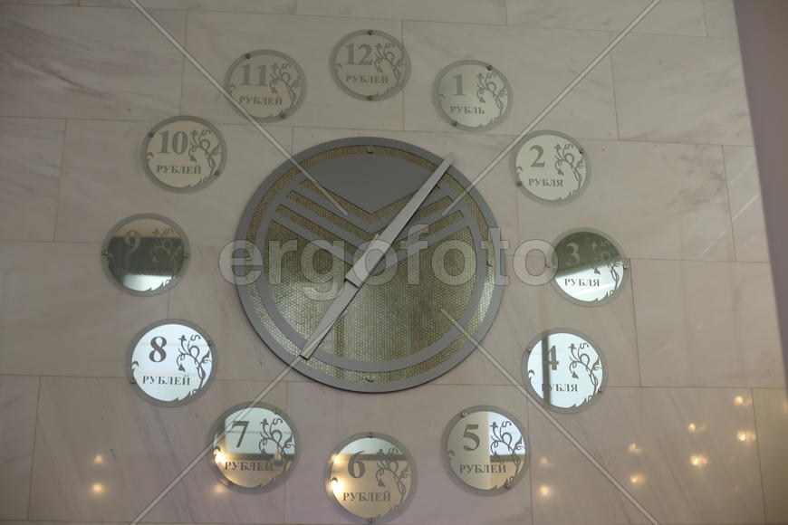 Часы в сбербанке