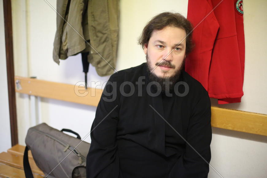 Отец Авель - интересная личность.