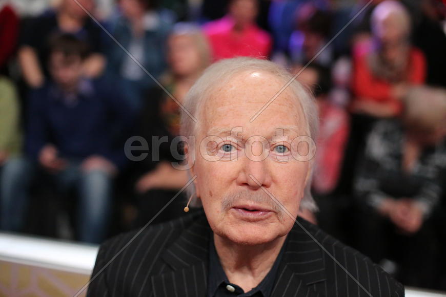 Яркий артист