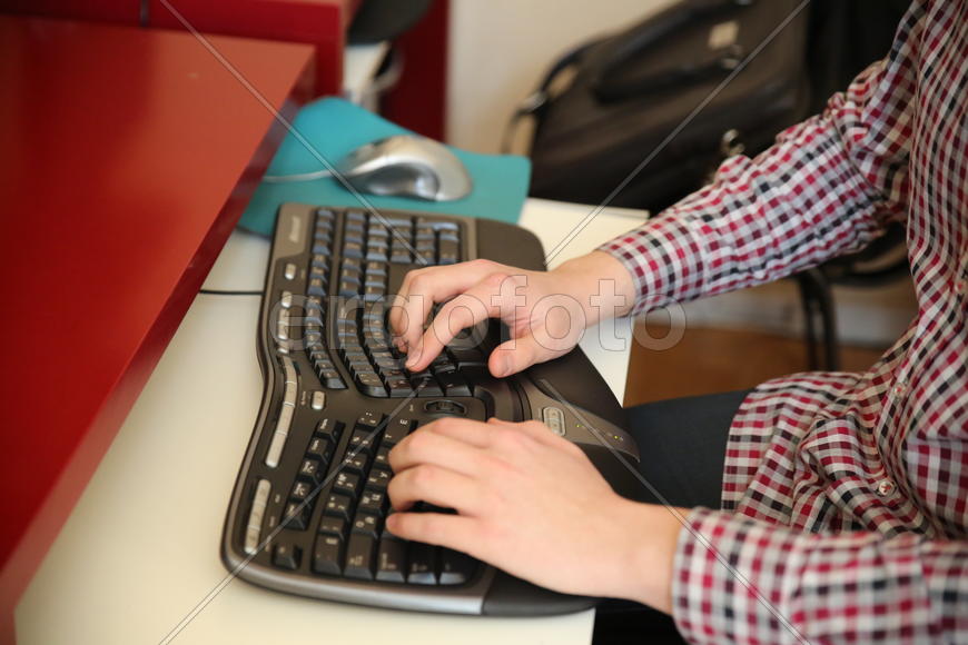 Руки солиста