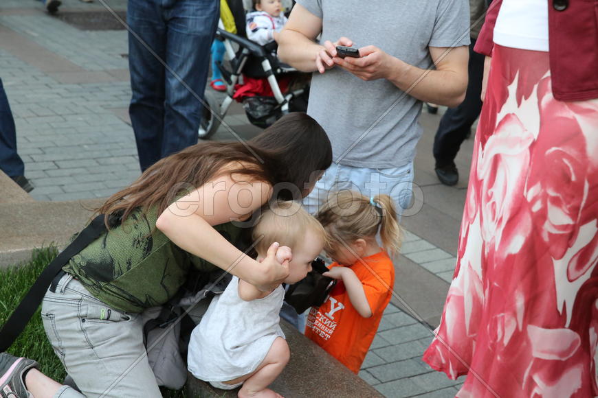 Дети, митинг