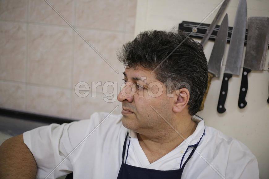 Рамиз и ножи.