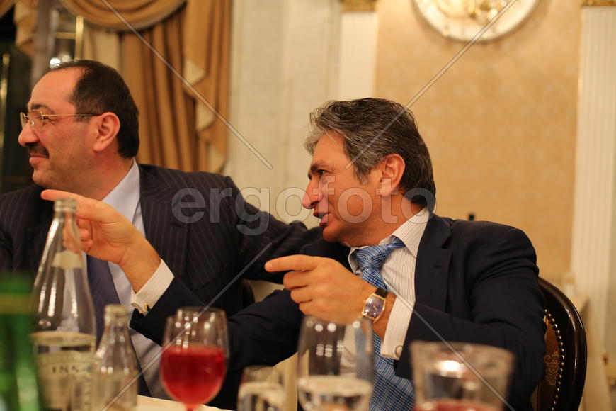 Гагик Закарян руководит