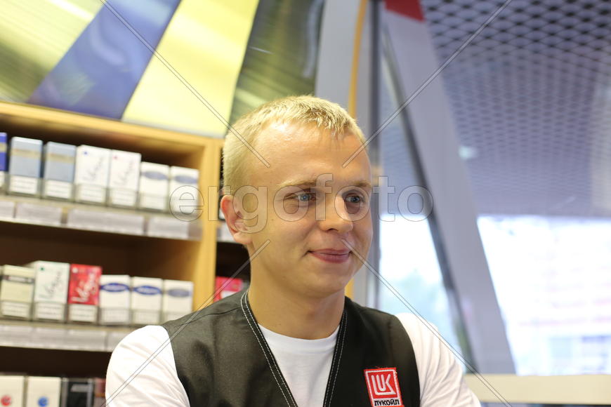 Заправщик АЗС "Олимп"