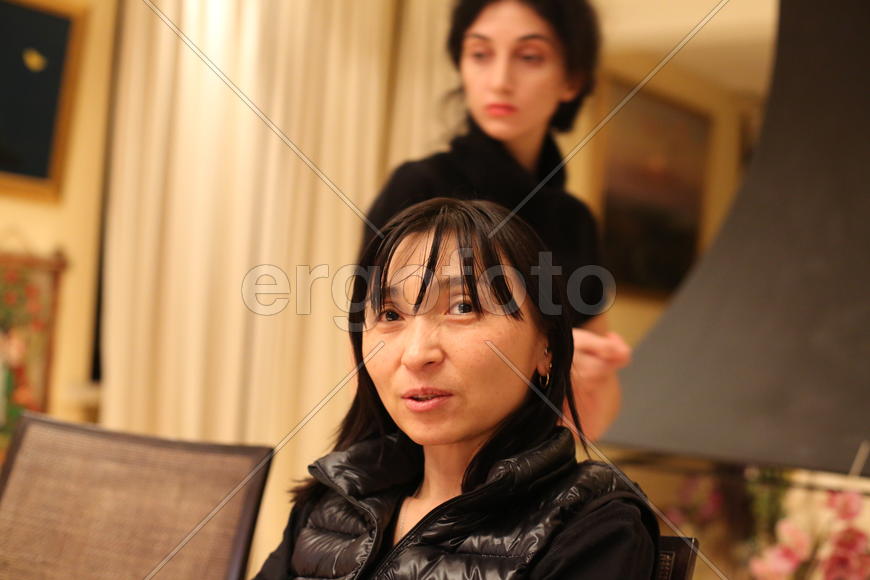 Две женщины