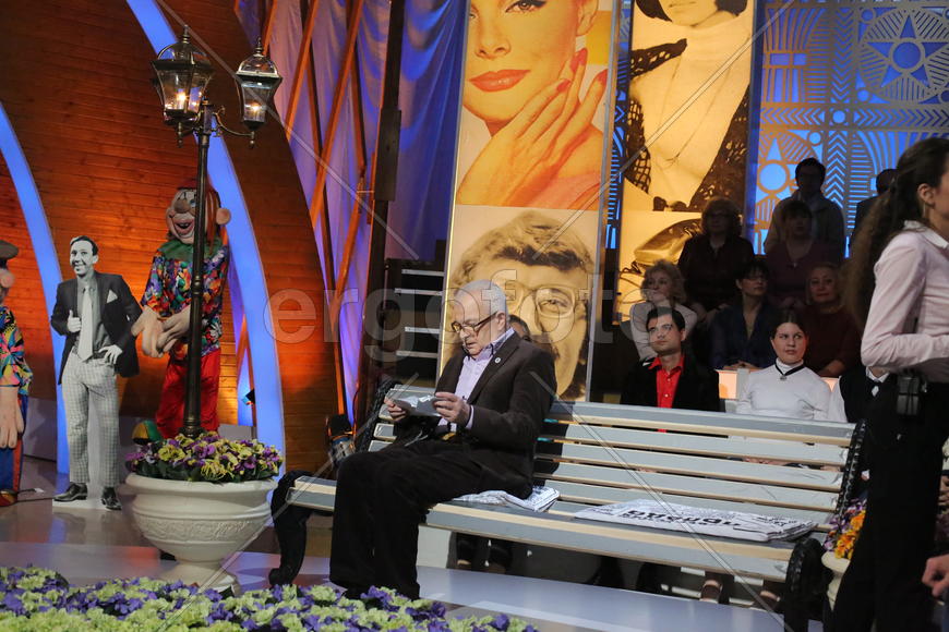 Эмиль Эмильевич Кио готовится к телепередаче