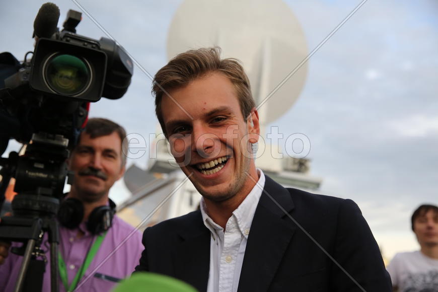 Митинг в защиту Навального, камера, репортер