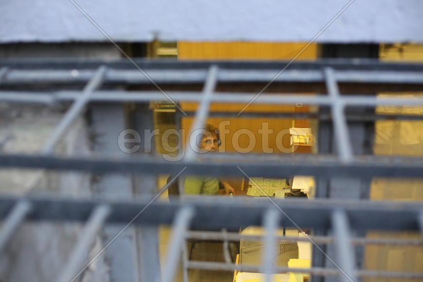 Они работают в подвале