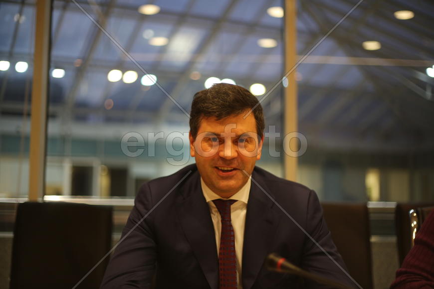 Управленец Комисаров