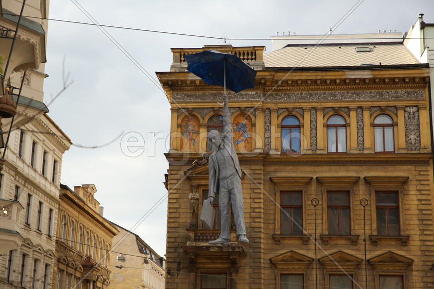 Человек с зонтом