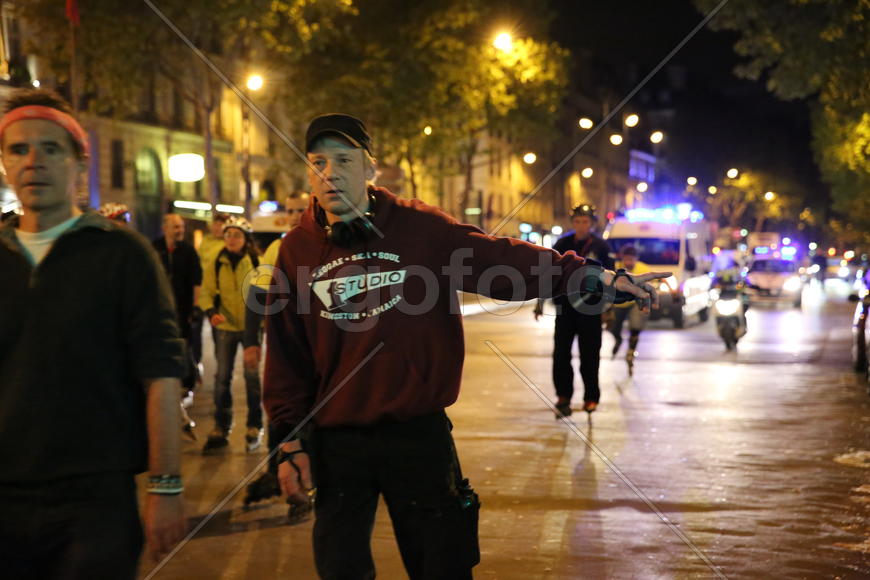 Полицейский на роликах