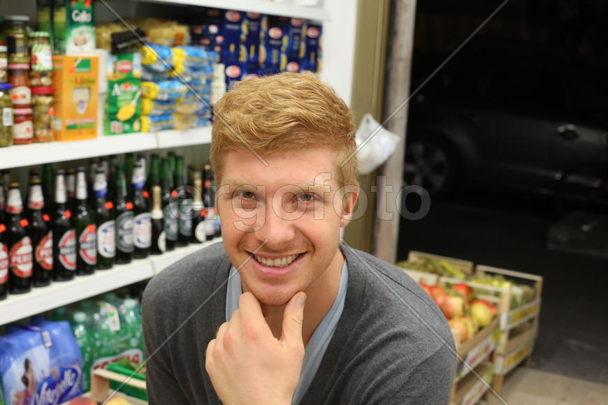 Он охотно позировал