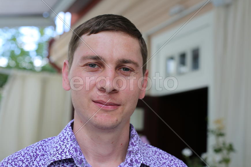 Артем Усеинов, официант ресторана Ноев ковчег
