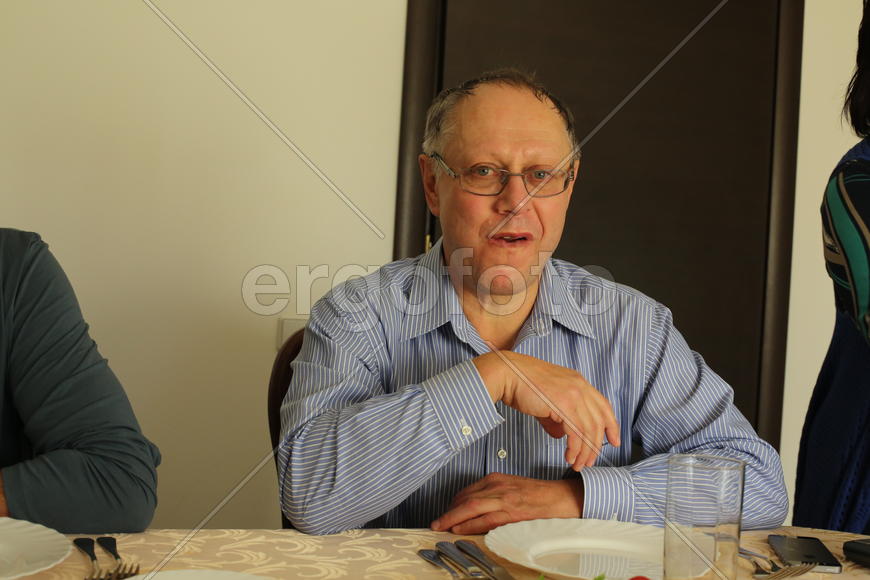 Генс - создатель, руководитель и владелец Ланита