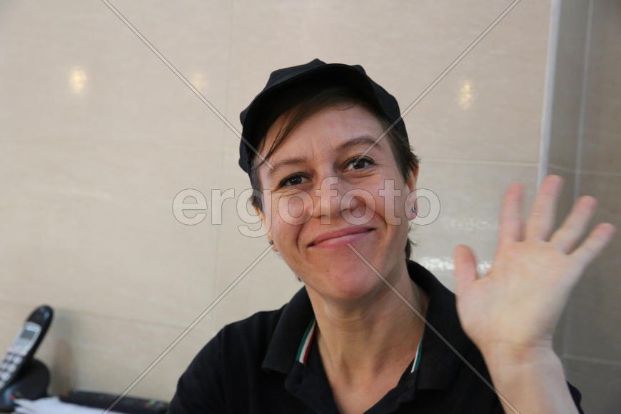 Она из России, из-под Брянска