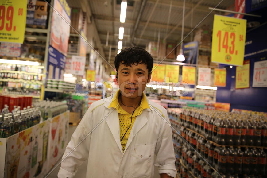  Продавец магазина "METRO" из Киргизии