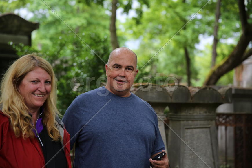 Улыбки на кладбище