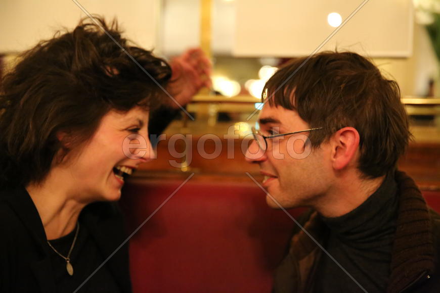 Глаза в глаза