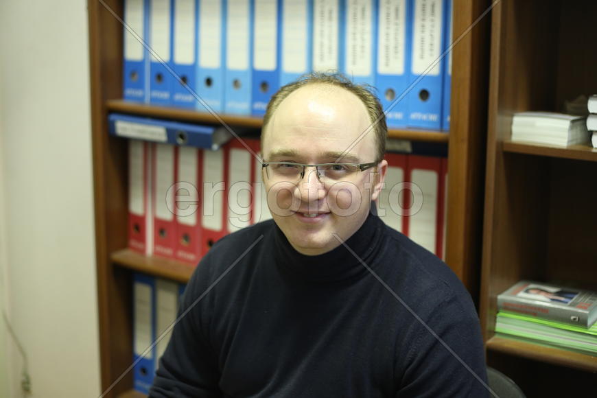 Испанский стал для него родным. Михаил Евгеньевич Емельянов