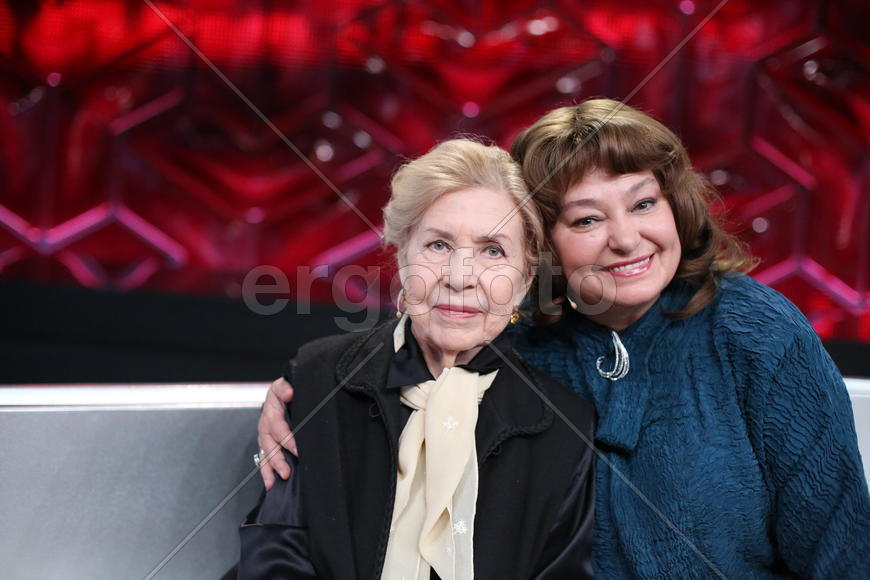 Улыбки артисток