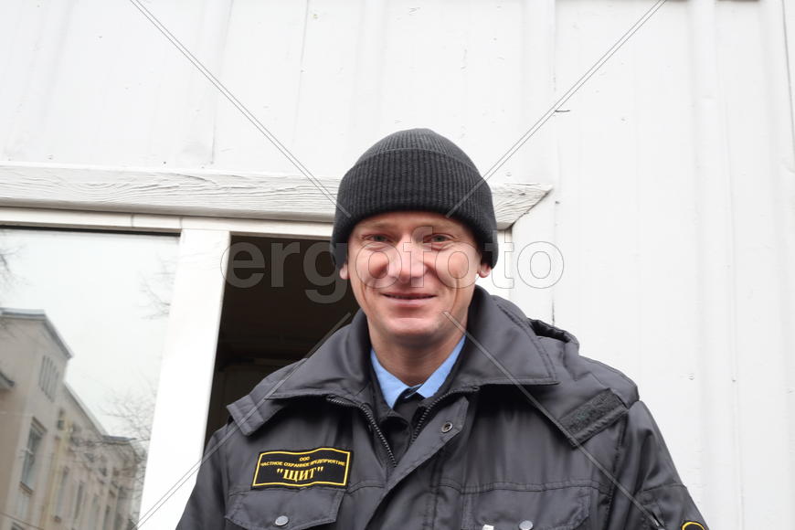 Охранник в больнице