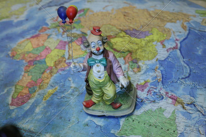 Клоун и мир.