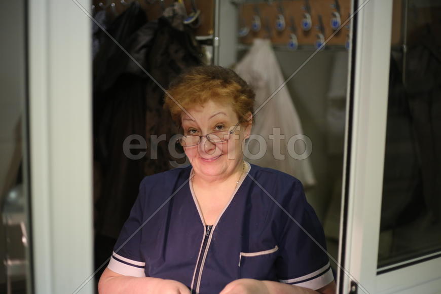 Гардеробщица в больнице имени Боткина