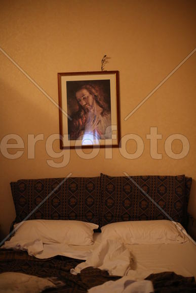 Картинка на стене