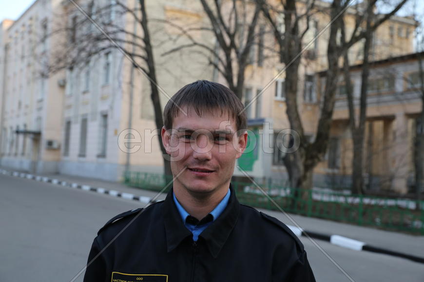 Охранник думает о будущем