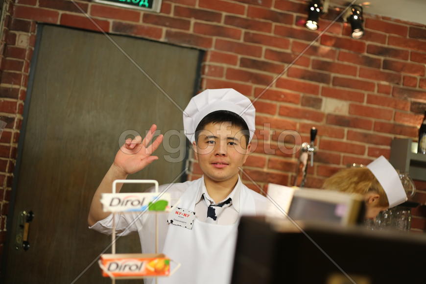 Кафе "Муму". Алтын.