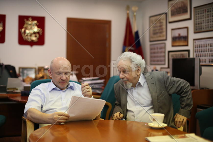 С В. М. Платоновым