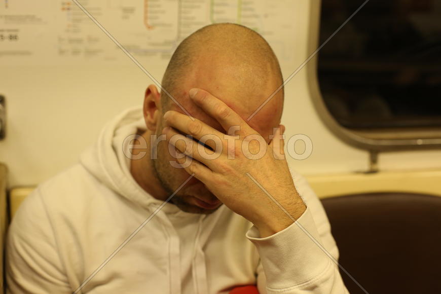 Пассажир задумался