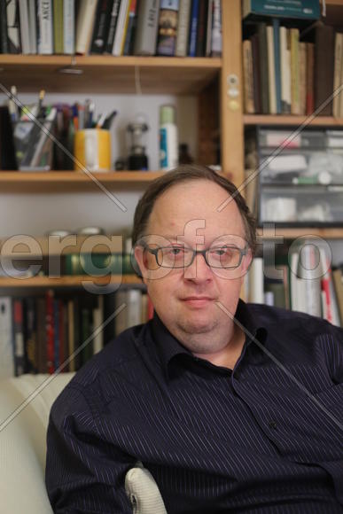 Дитякин слушает.