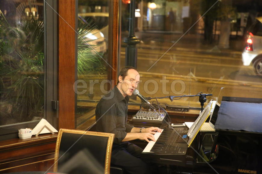 Я люблю петь.