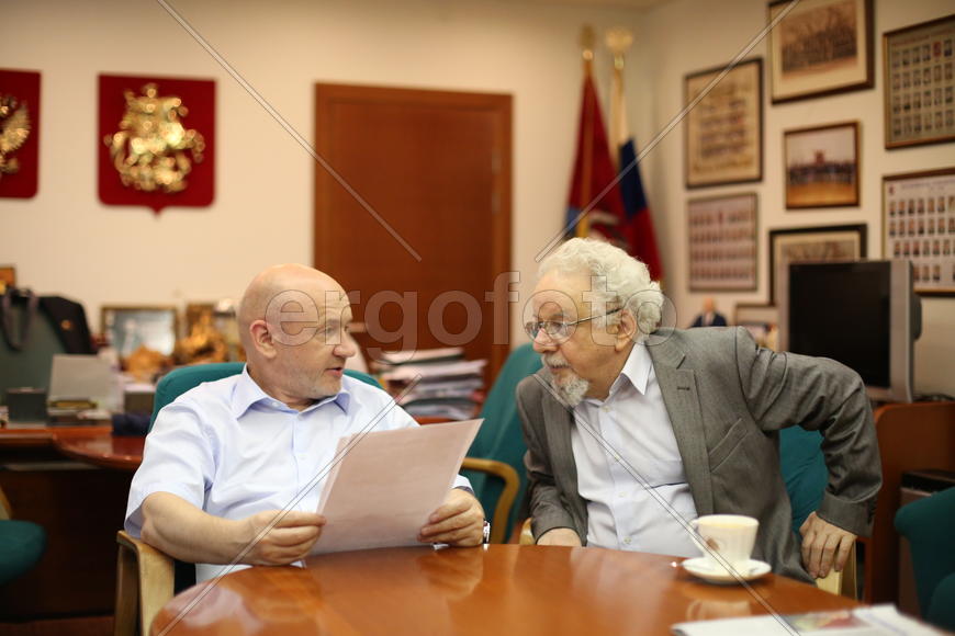 С В. М. Платоновым