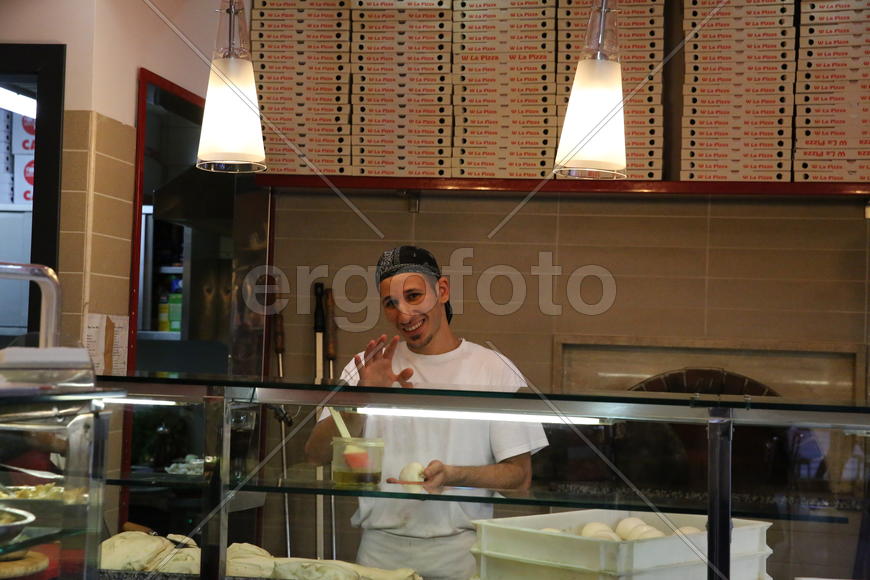 Сейчас накормпю