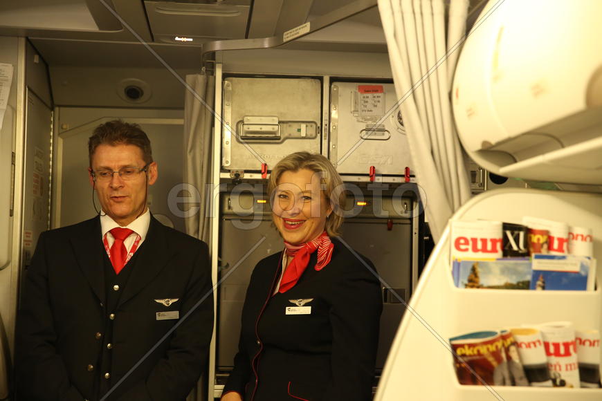 Улыбки стюардов