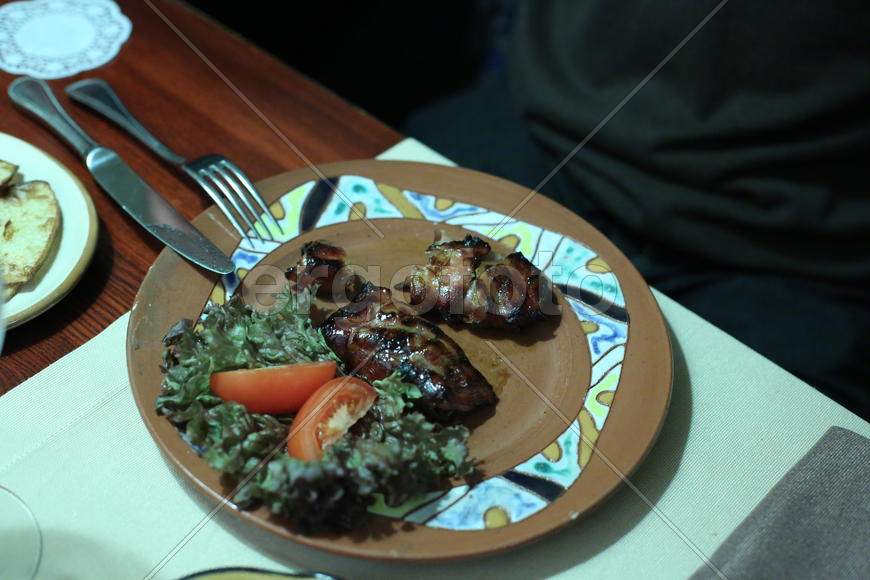 Еда в ресторане "Ноев ковчег".