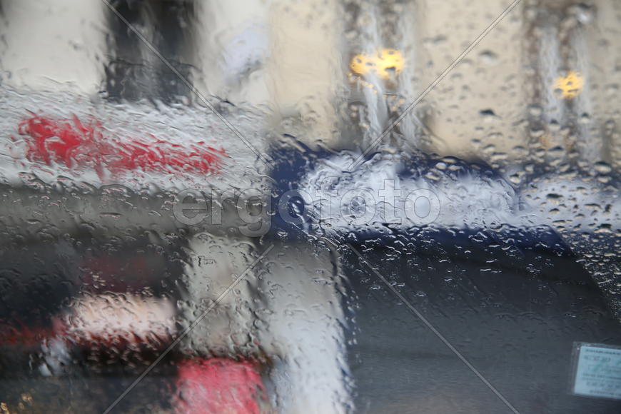 Дождь в Париже.