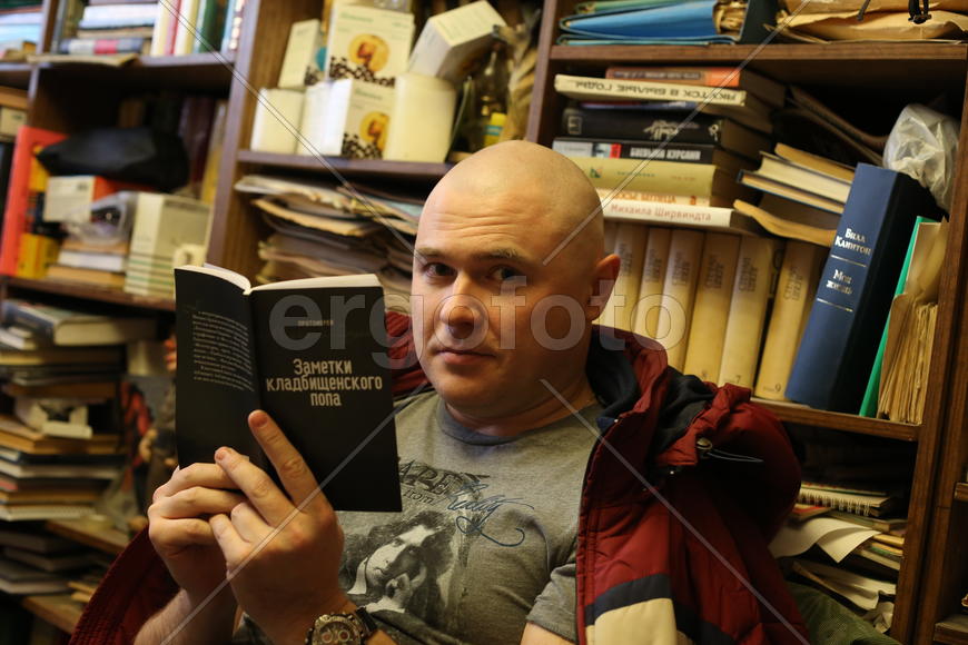 Художник Алексей Андреев.