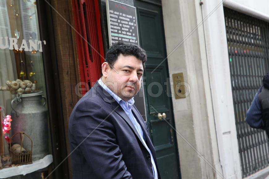 В Париже много армян,