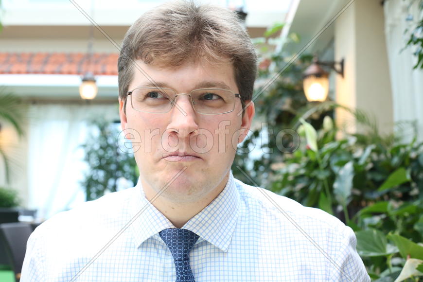 Терентьев задумался