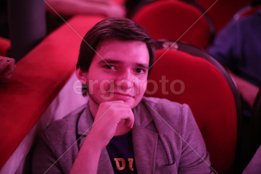 В театре Максим Зорин