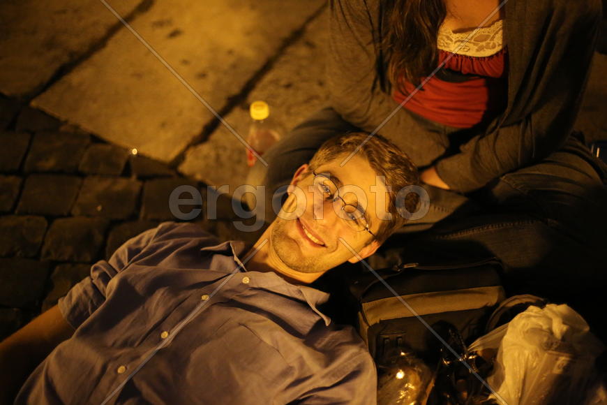 Человек на улице Рима.