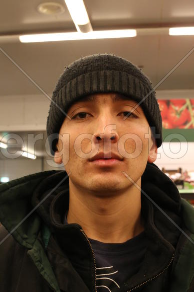 Искандер Джумаев, сотрудник магазина Metro