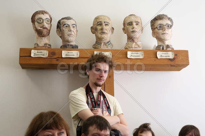 Ушедшие и живущие